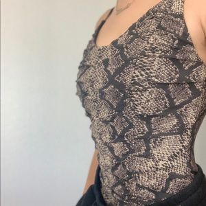 𝙶𝙱𝙶 𝚂𝙽𝙰𝙺𝙴𝚂𝙺𝙸𝙽 𝙱𝙾𝙳𝚈𝚂𝚄𝙸𝚃